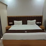 Mor Hotel Shree Gajanana-পুরীর বিচের কাছে শ্রী গজানন হোটেল -Lift- Wifi With Restaurant Facilities-Near Sea Beach-Best Choice Of Travellers