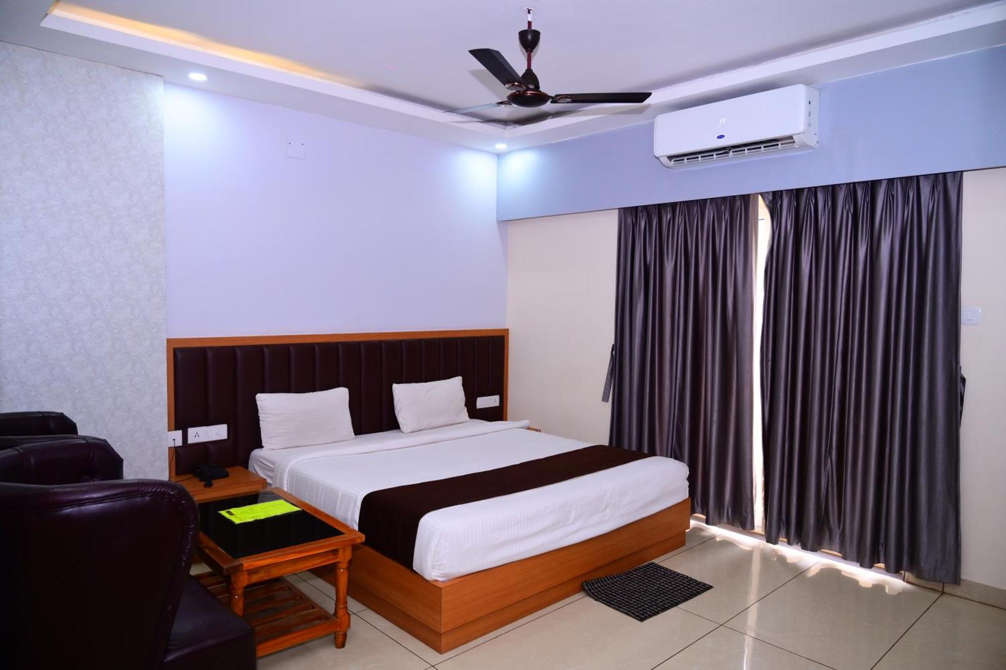 Mor Shree Gajanana-পুরীর বিচের কাছে শ্রী গজানন হোটেল -lift- Wifi With Restaurant Facilities-near Sea Beach-best Choice Of Travellers Puri