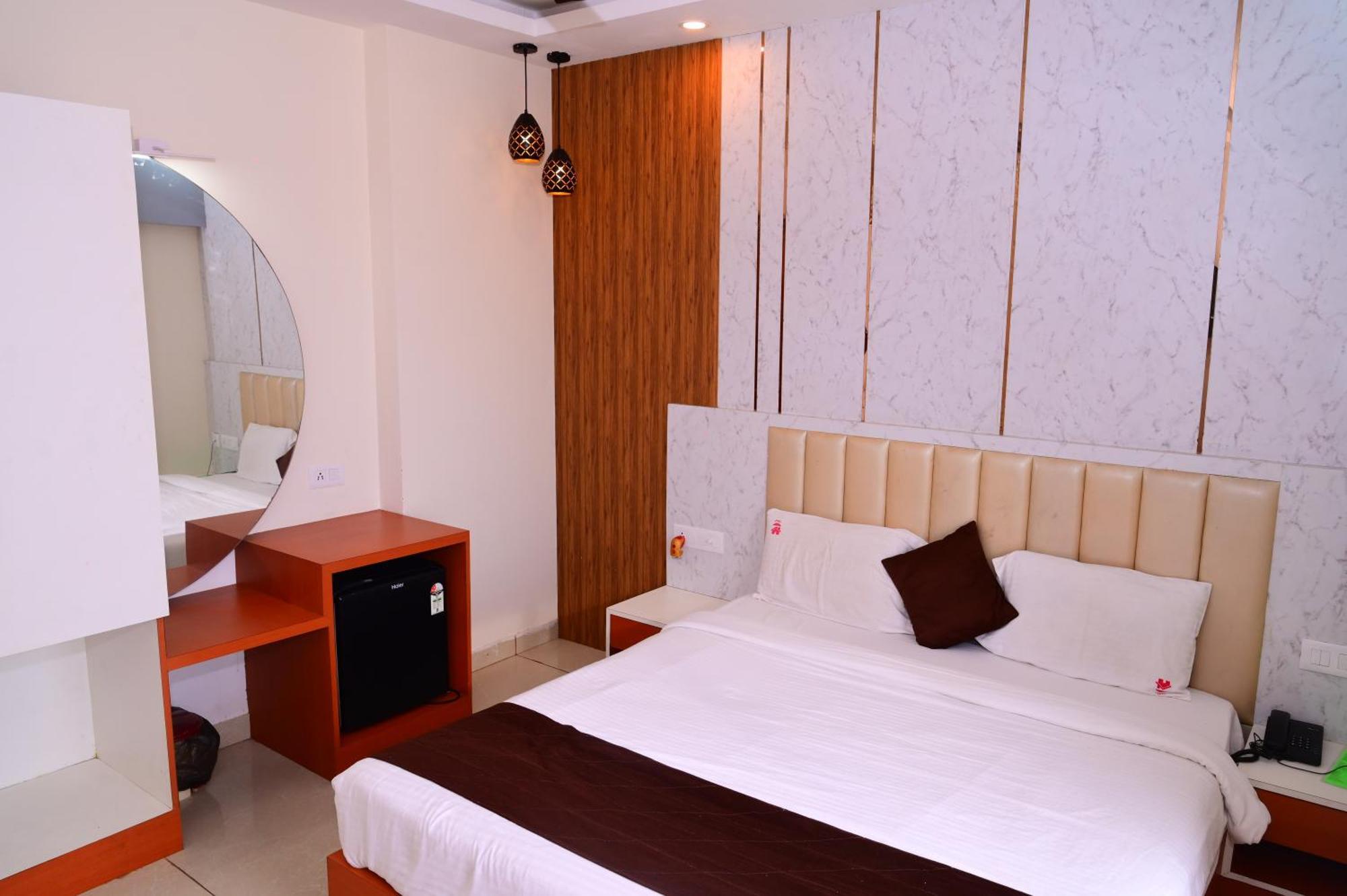 Hotel Mor Shree Gajanana-পুরীর বিচের কাছে শ্রী গজানন হোটেল -lift- Wifi With Restaurant Facilities-near Sea Beach-best Choice Of Travellers