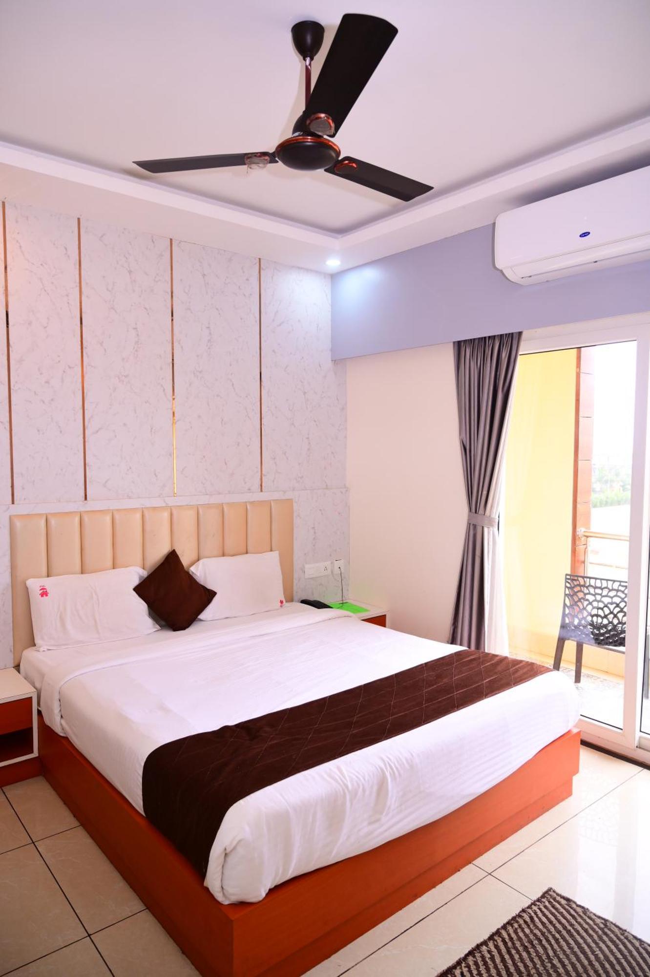 Mor Shree Gajanana-পুরীর বিচের কাছে শ্রী গজানন হোটেল -lift- Wifi With Restaurant Facilities-near Sea Beach-best Choice Of Travellers 3* Puri
