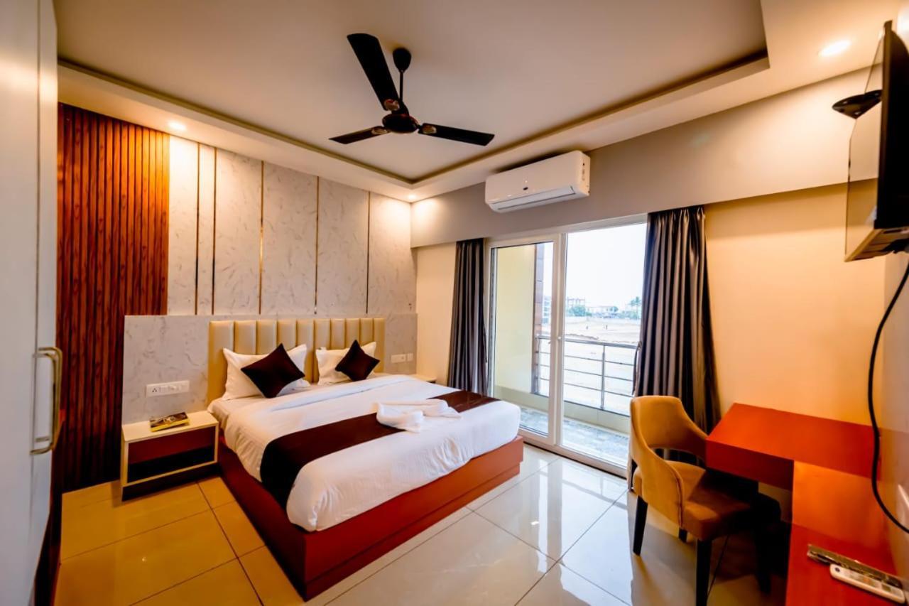 Mor Shree Gajanana-পুরীর বিচের কাছে শ্রী গজানন হোটেল -lift- Wifi With Restaurant Facilities-near Sea Beach-best Choice Of Travellers Hotel