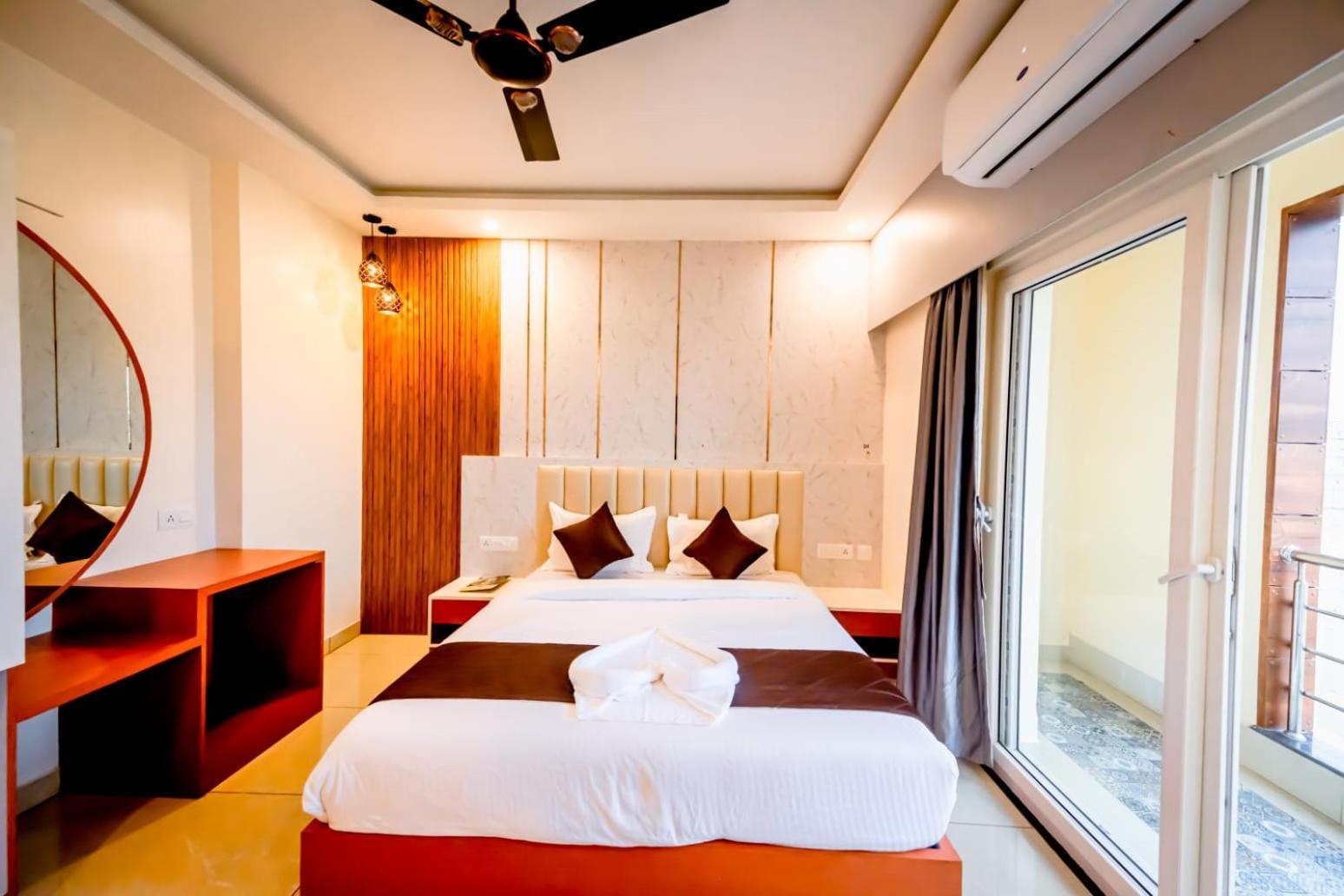 Mor Shree Gajanana-পুরীর বিচের কাছে শ্রী গজানন হোটেল -lift- Wifi With Restaurant Facilities-near Sea Beach-best Choice Of Travellers Hotel Puri