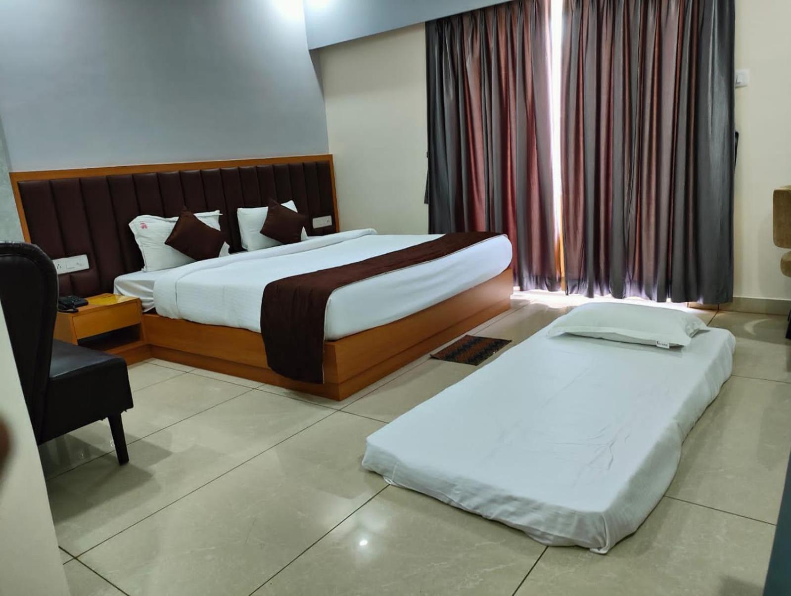Mor Shree Gajanana-পুরীর বিচের কাছে শ্রী গজানন হোটেল -lift- Wifi With Restaurant Facilities-near Sea Beach-best Choice Of Travellers