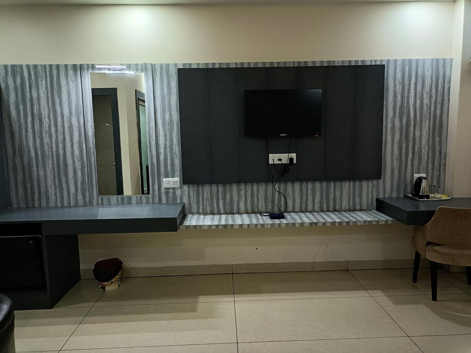 Mor Shree Gajanana-পুরীর বিচের কাছে শ্রী গজানন হোটেল -lift- Wifi With Restaurant Facilities-near Sea Beach-best Choice Of Travellers 3* Puri
