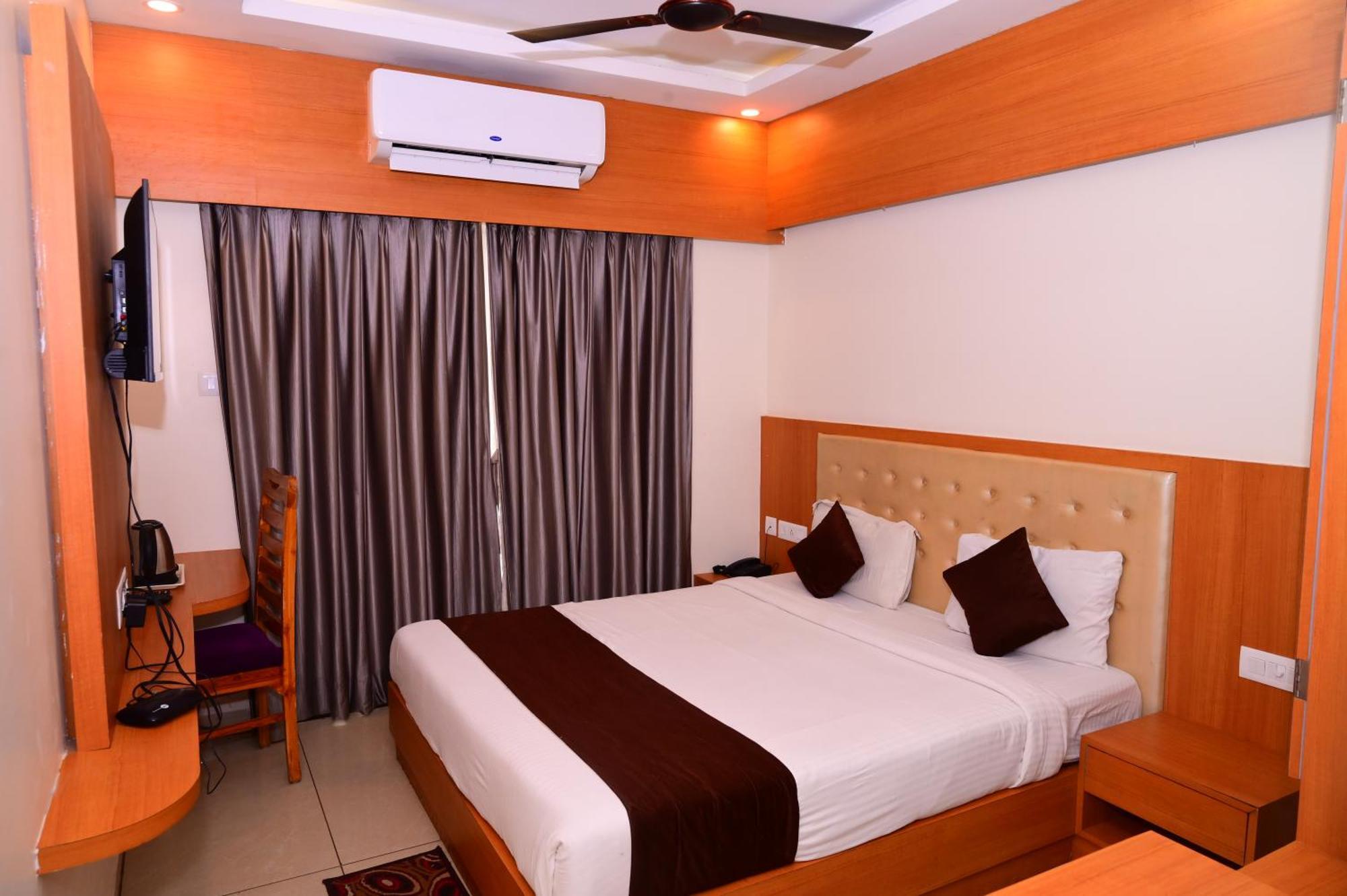 Hotel Mor Shree Gajanana-পুরীর বিচের কাছে শ্রী গজানন হোটেল -lift- Wifi With Restaurant Facilities-near Sea Beach-best Choice Of Travellers Puri