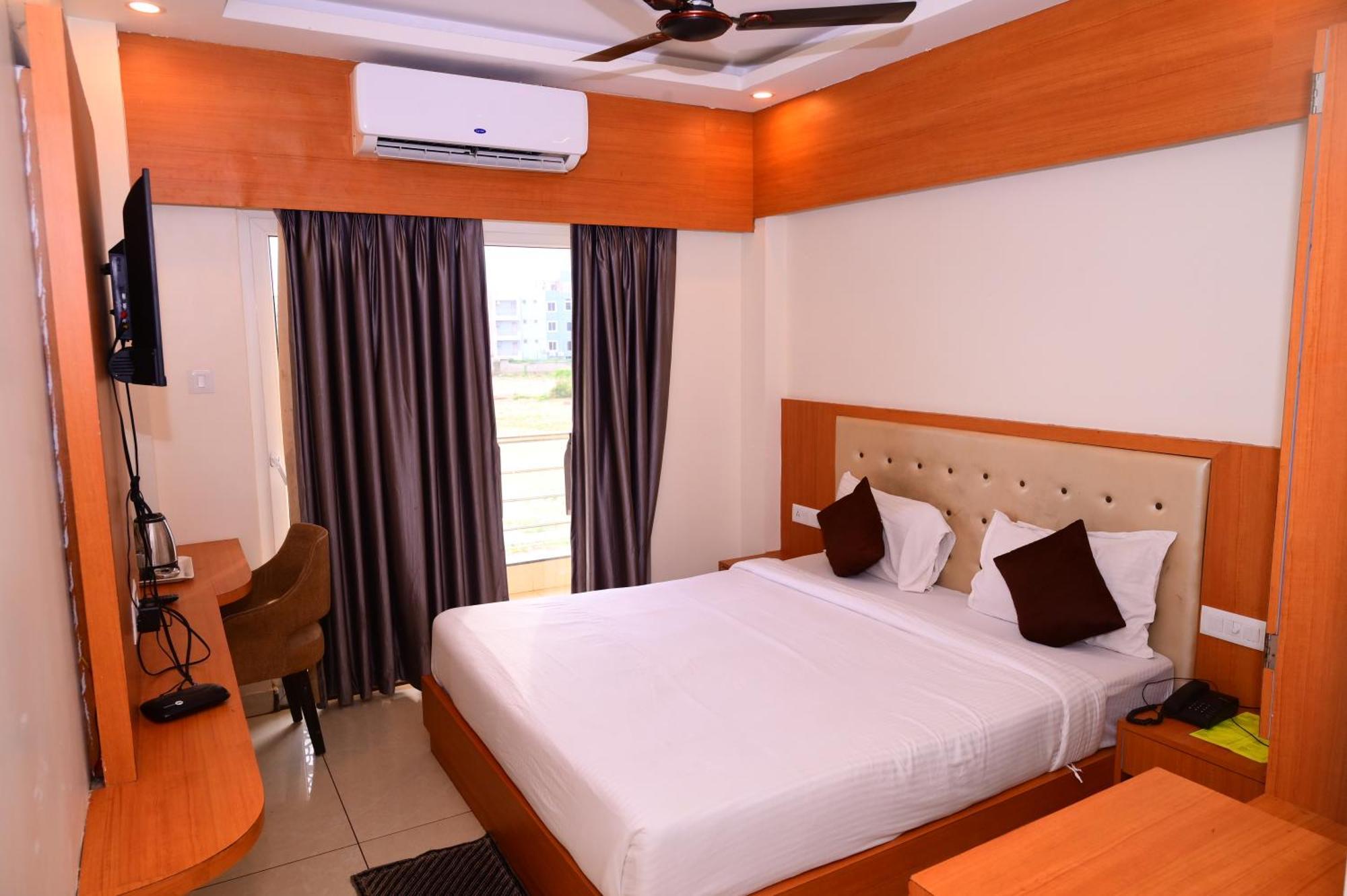 Mor Shree Gajanana-পুরীর বিচের কাছে শ্রী গজানন হোটেল -lift- Wifi With Restaurant Facilities-near Sea Beach-best Choice Of Travellers