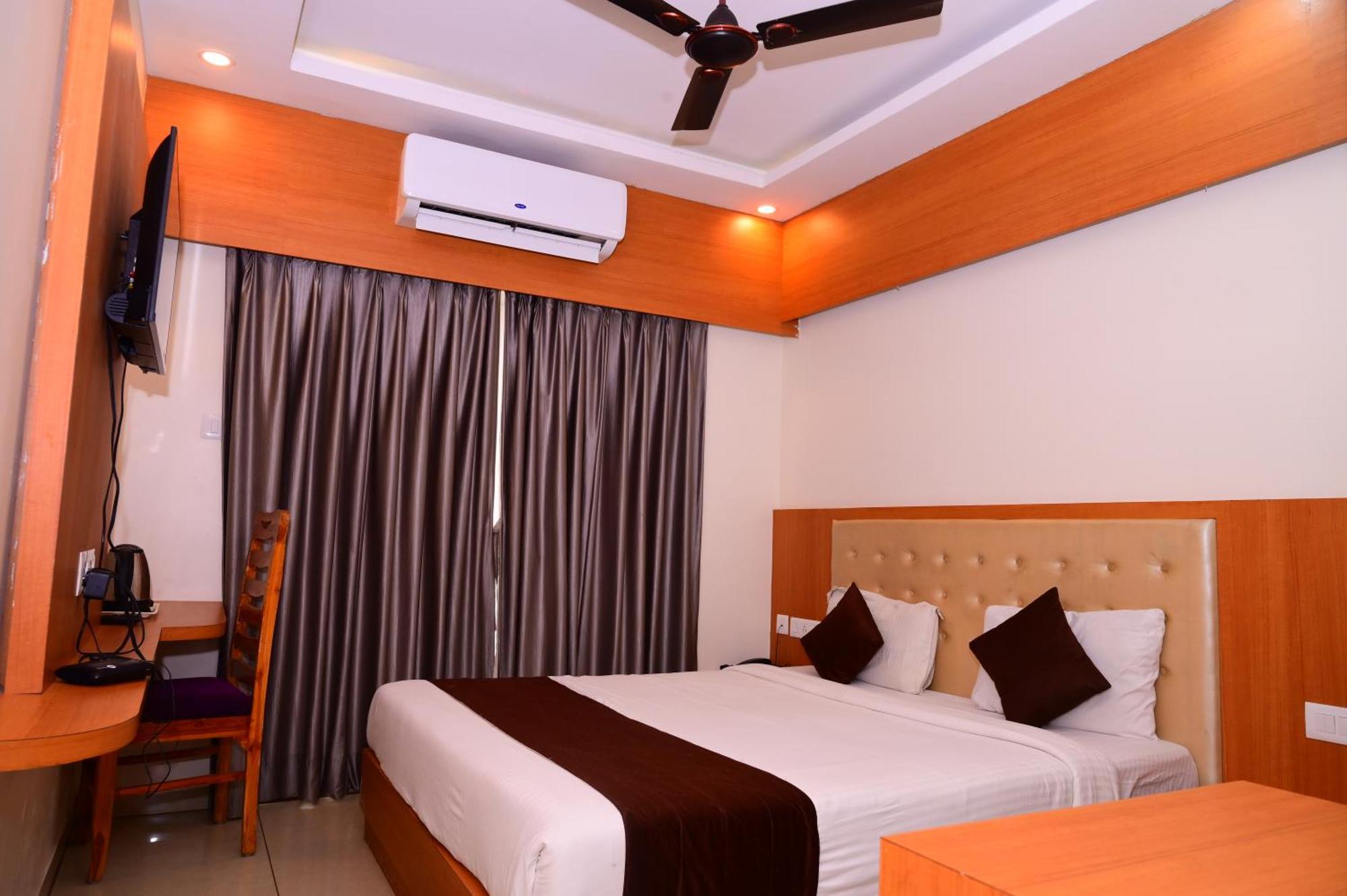 Mor Shree Gajanana-পুরীর বিচের কাছে শ্রী গজানন হোটেল -lift- Wifi With Restaurant Facilities-near Sea Beach-best Choice Of Travellers Hotel