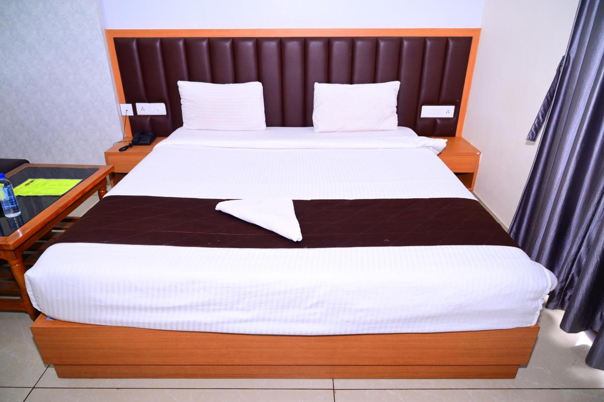 Mor Shree Gajanana-পুরীর বিচের কাছে শ্রী গজানন হোটেল -lift- Wifi With Restaurant Facilities-near Sea Beach-best Choice Of Travellers