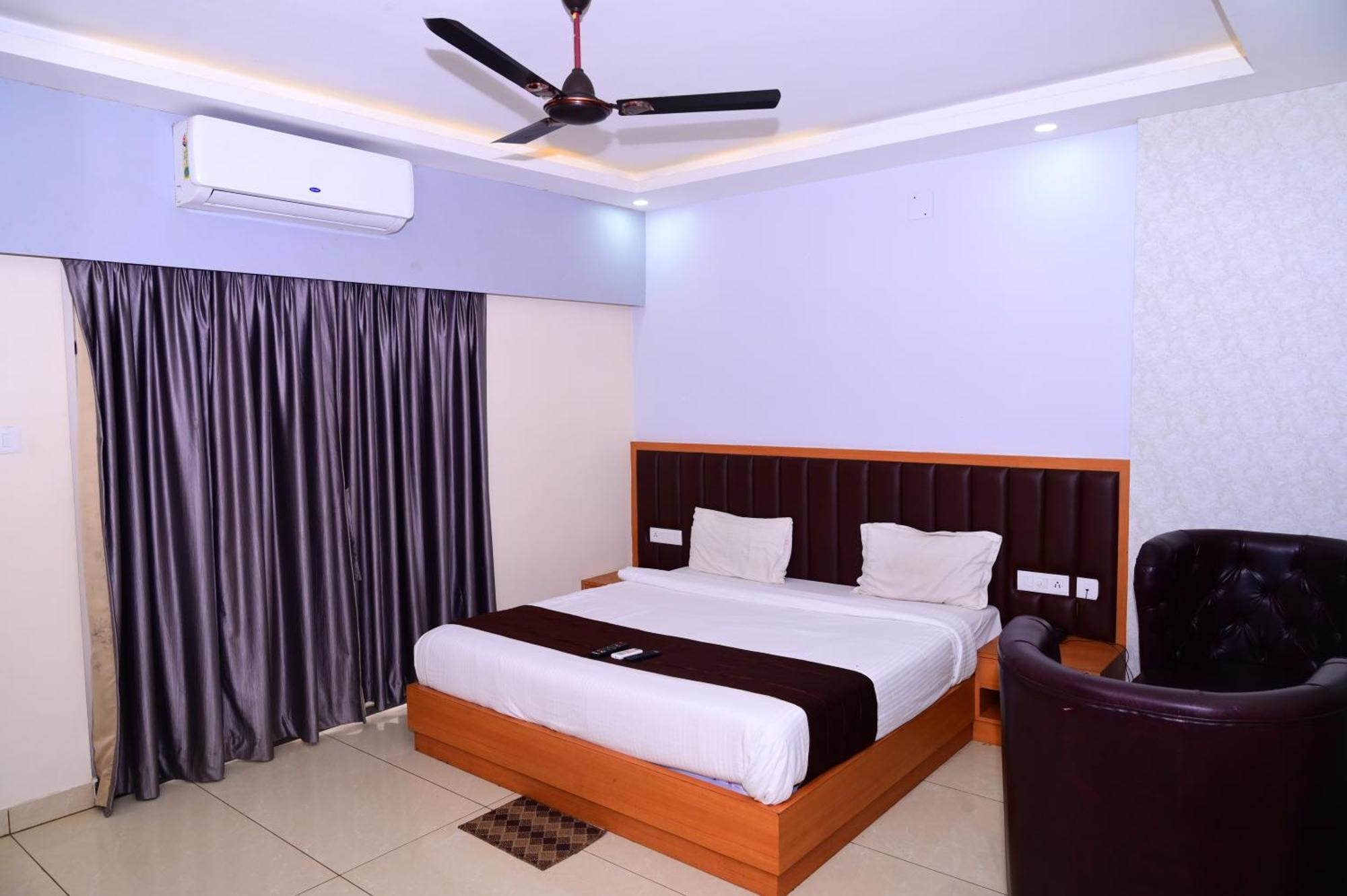 Mor Shree Gajanana-পুরীর বিচের কাছে শ্রী গজানন হোটেল -lift- Wifi With Restaurant Facilities-near Sea Beach-best Choice Of Travellers Puri