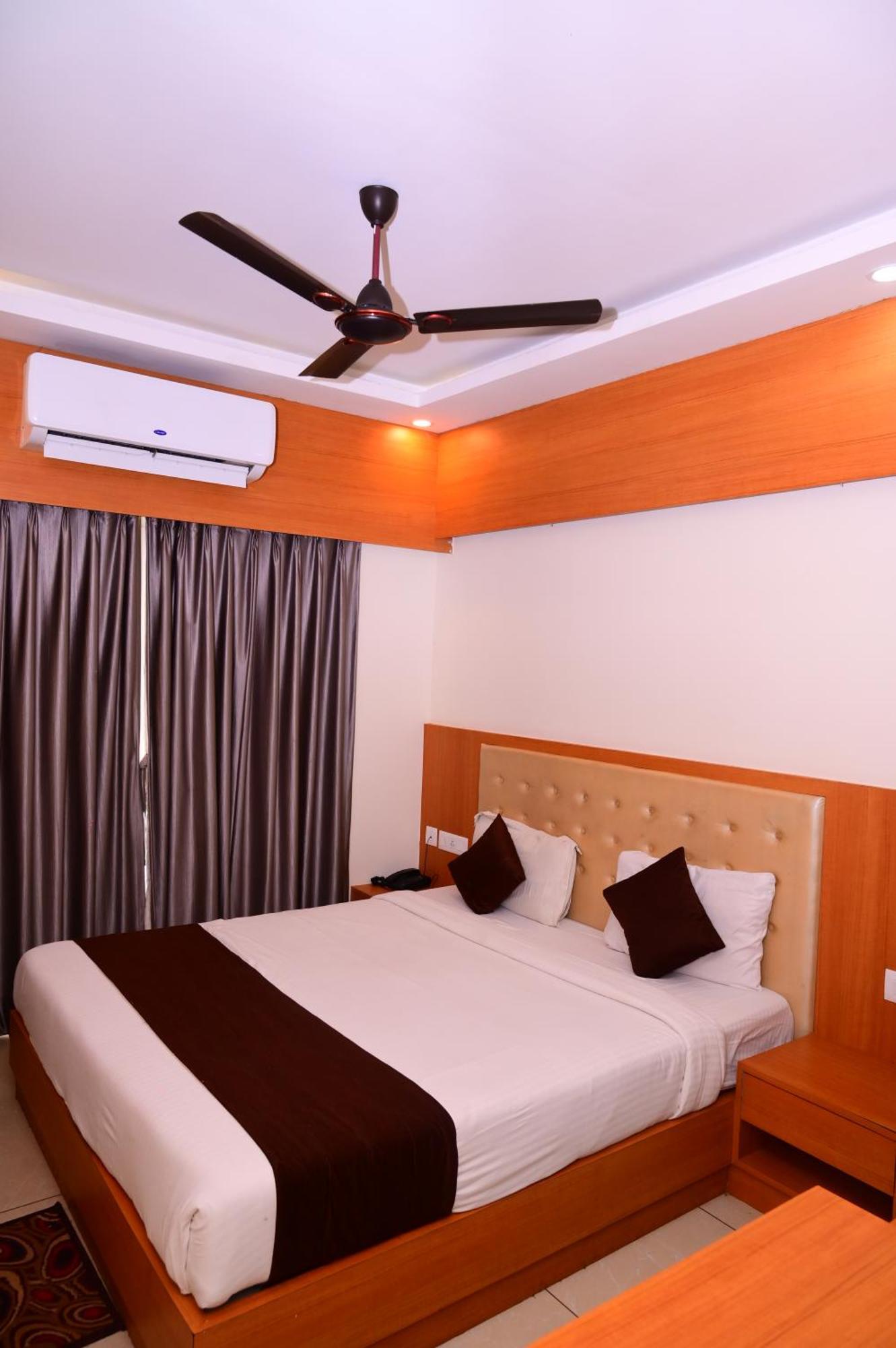Mor Shree Gajanana-পুরীর বিচের কাছে শ্রী গজানন হোটেল -lift- Wifi With Restaurant Facilities-near Sea Beach-best Choice Of Travellers Hotel Puri