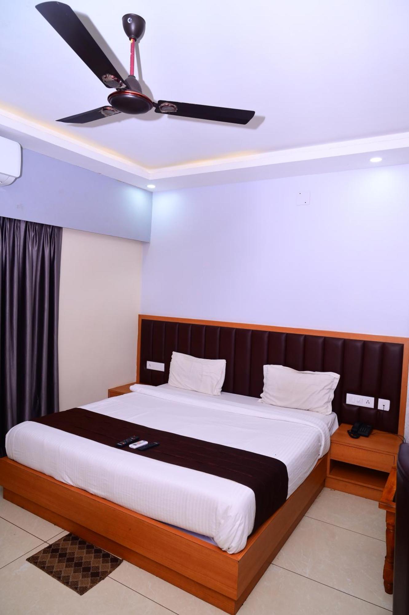 Mor Shree Gajanana-পুরীর বিচের কাছে শ্রী গজানন হোটেল -lift- Wifi With Restaurant Facilities-near Sea Beach-best Choice Of Travellers 3*