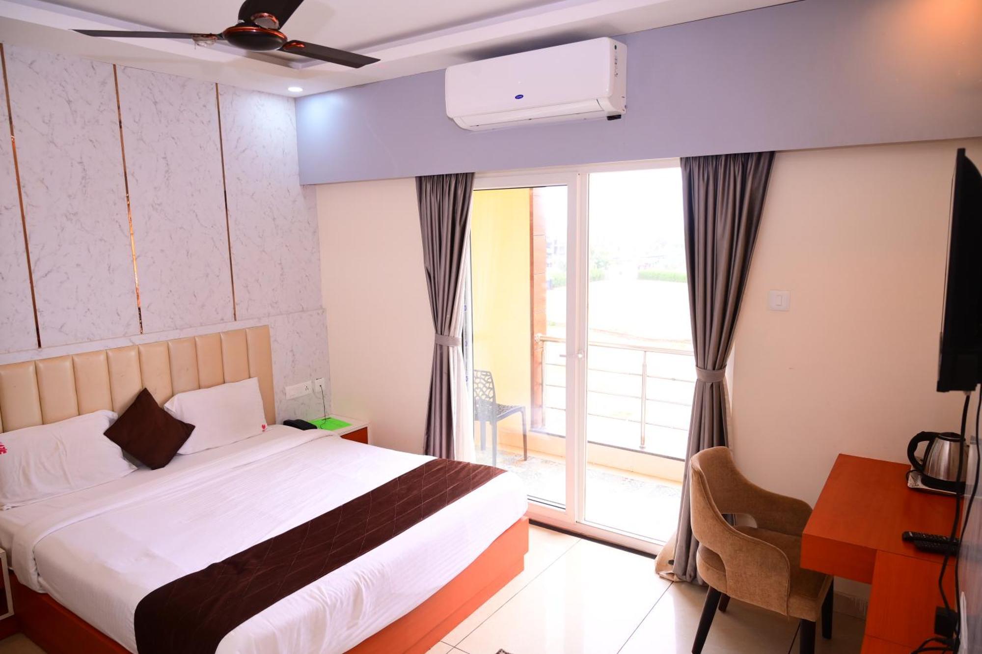 Mor Shree Gajanana-পুরীর বিচের কাছে শ্রী গজানন হোটেল -lift- Wifi With Restaurant Facilities-near Sea Beach-best Choice Of Travellers Puri