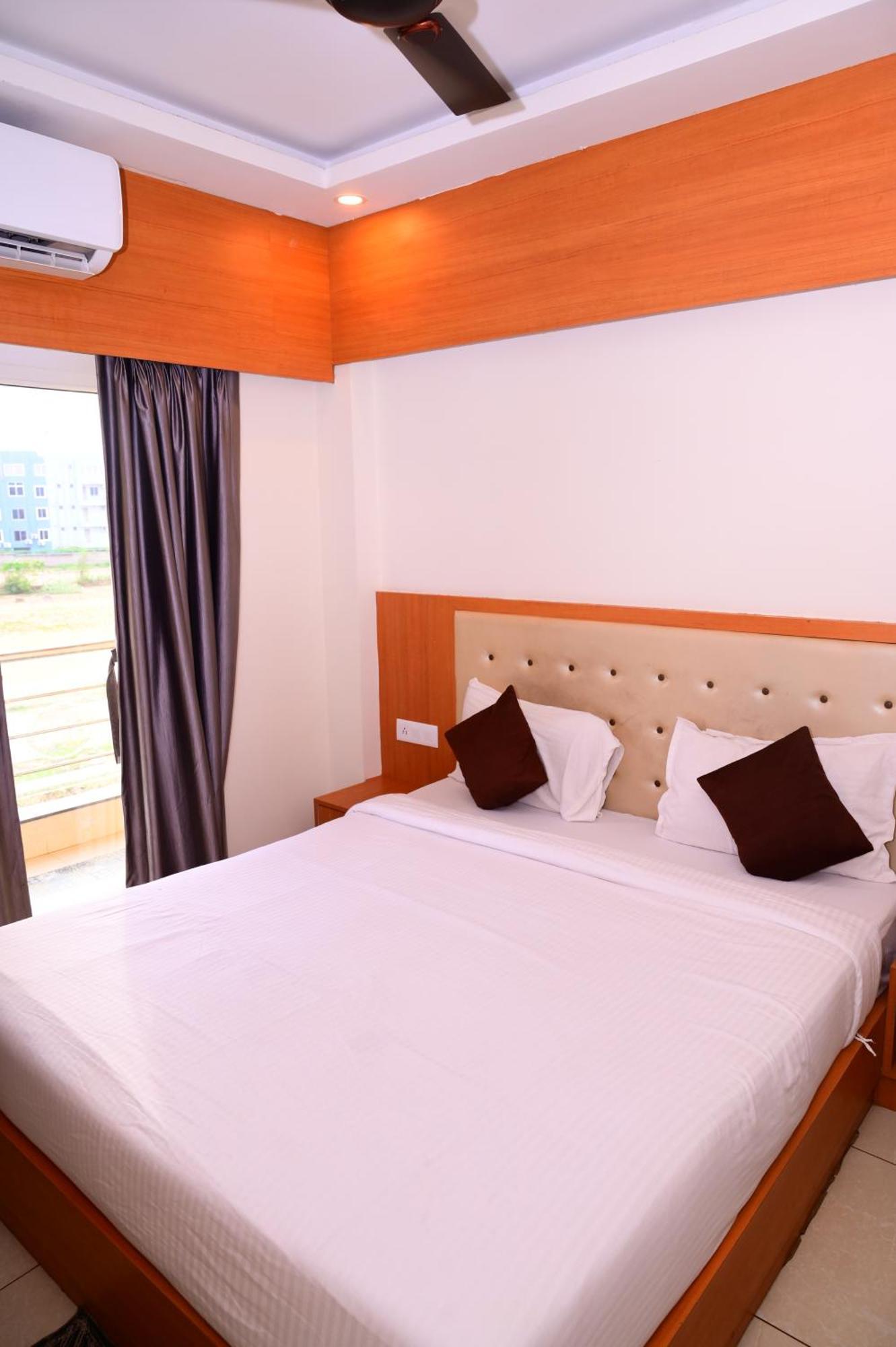 Mor Shree Gajanana-পুরীর বিচের কাছে শ্রী গজানন হোটেল -lift- Wifi With Restaurant Facilities-near Sea Beach-best Choice Of Travellers 3* Puri