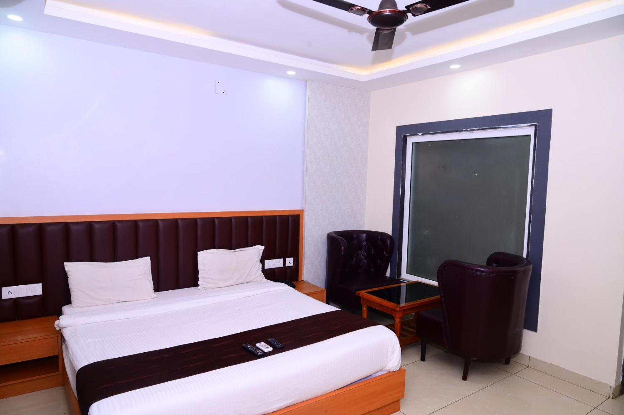 Hotel Mor Shree Gajanana-পুরীর বিচের কাছে শ্রী গজানন হোটেল -lift- Wifi With Restaurant Facilities-near Sea Beach-best Choice Of Travellers Puri